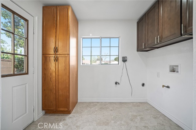 4 Bed Home for Sale in Van Nuys, California