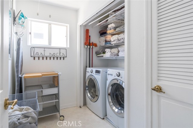 2213 Robinson Street, Redondo Beach, California 90278, 3 Bedrooms Bedrooms, ,3 BathroomsBathrooms,Residential,Sold,Robinson,SR20031443
