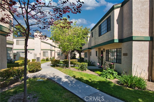 Northridge listings under 500000