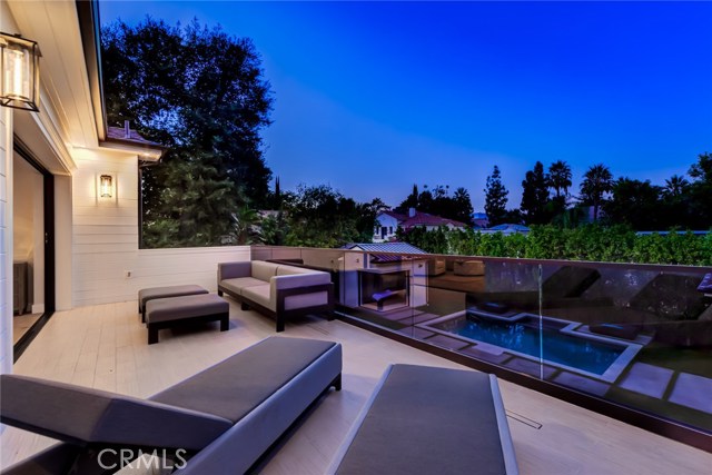 5 Bed Home for Sale in Encino, California