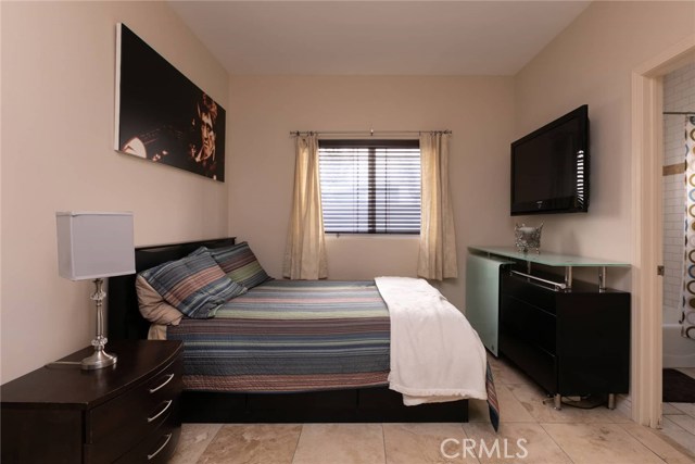 5 Bed Home for Sale in Valley Village, California