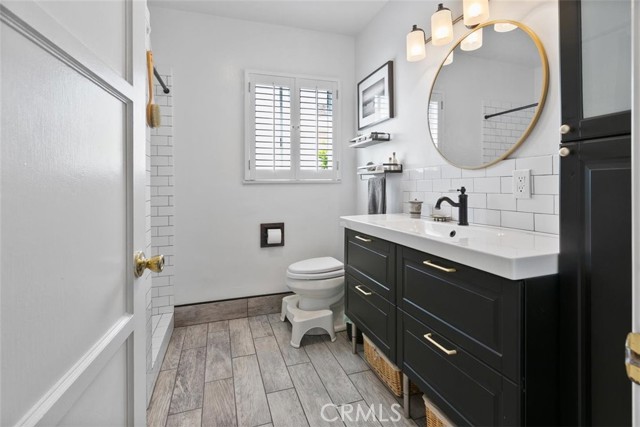 2 Bed Home for Sale in Van Nuys, California