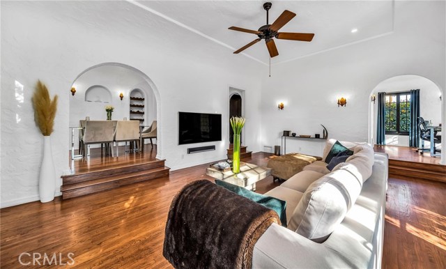 2 Bed Home for Sale in Toluca Lake, California
