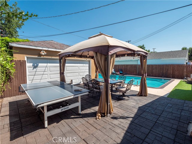 4 Bed Home for Sale in Sherman Oaks, California
