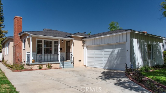 Detail Gallery Image 1 of 1 For 13851 Runnymede St, Van Nuys,  CA 91405 - 2 Beds | 1/1 Baths