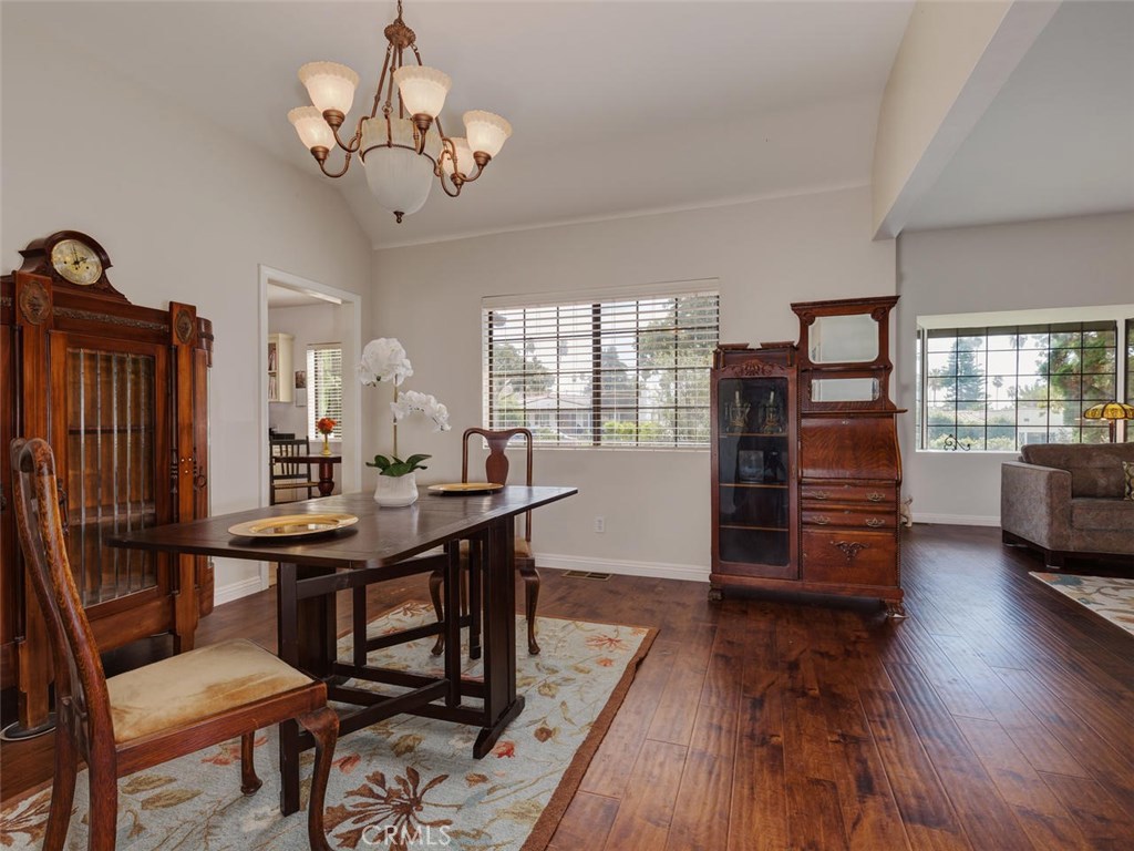 Photo for 1341 RAYMOND Avenue, Glendale, CA 91201 - Listing #SR-19221422 1341 RAYMOND Avenue, Glendale, CA 91201