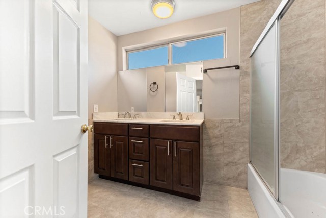 5 Bed Home for Sale in Granada Hills, California