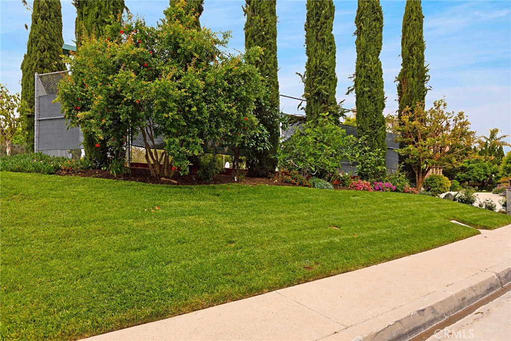 Photo for 6023 WOODLAND VIEW Drive, Woodland Hills, CA 91367 - Listing #SR-19096847 6023 WOODLAND VIEW Drive, Woodland Hills, CA 91367