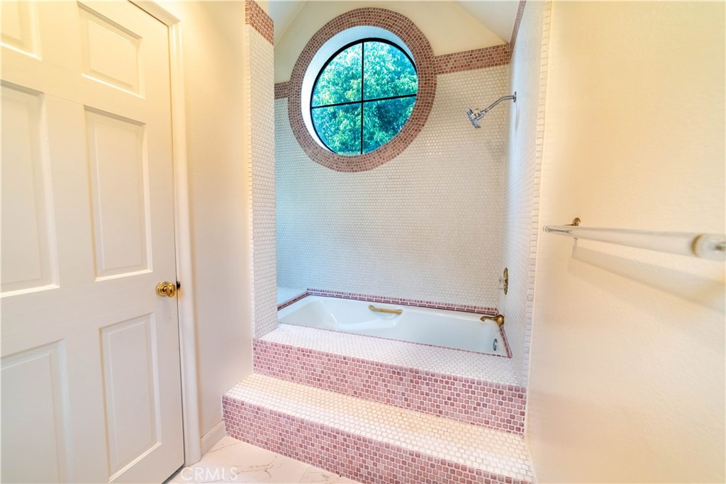 Photo for 1479 BELLEAU Road, Glendale, CA 91206 - Listing #SR-19152606 1479 BELLEAU Road, Glendale, CA 91206
