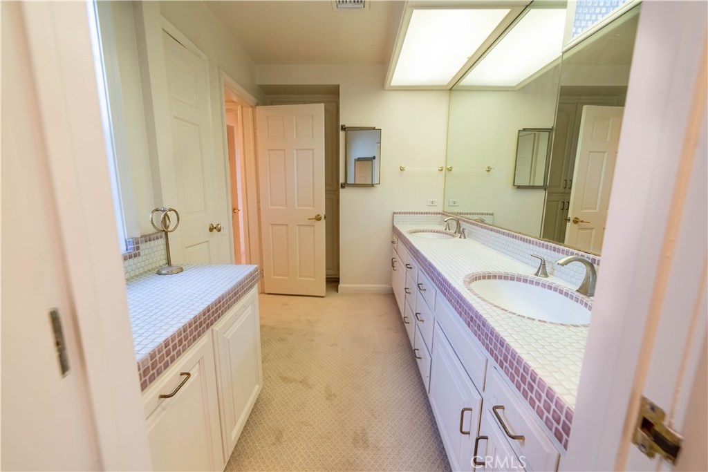 Photo for 1479 BELLEAU Road, Glendale, CA 91206 - Listing #SR-19152606 1479 BELLEAU Road, Glendale, CA 91206
