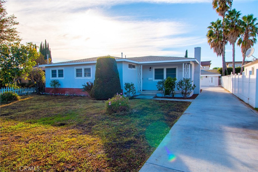Photo for 7517 Darby Avenue, Reseda, CA 91335 - Listing #SR-20003786 7517 Darby Avenue, Reseda, CA 91335