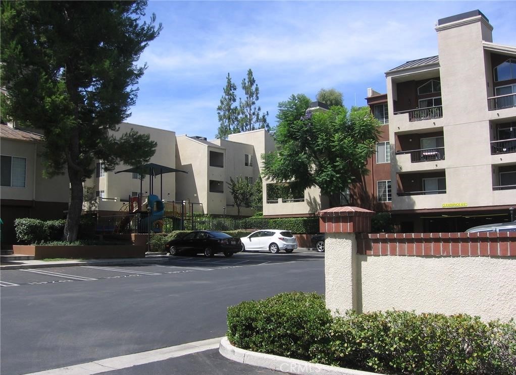 Photo for 21500 BURBANK Boulevard, 305, Woodland Hills, CA 91367 - Listing #SR-19282412 21500 BURBANK Boulevard, 305, Woodland Hills, CA 91367