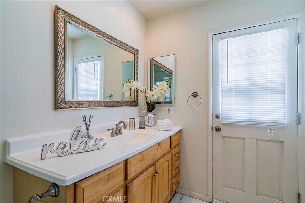 Photo for 5545 Ostin Avenue, Woodland Hills, CA 91367 - Listing #SR-19232071 5545 Ostin Avenue, Woodland Hills, CA 91367