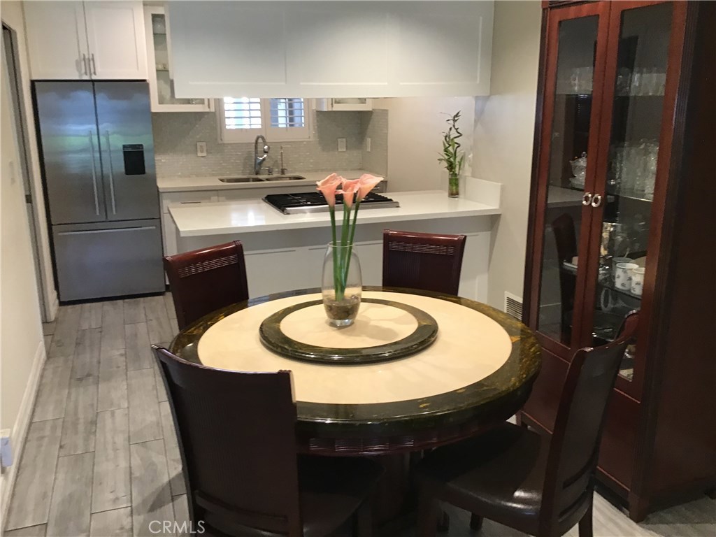 Photo for 22151 Oxnard, Woodland Hills, CA 91367 - Listing #SR-19209421 22151 Oxnard, Woodland Hills, CA 91367