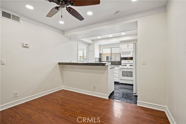 2 Bed Home for Sale in Van Nuys, California