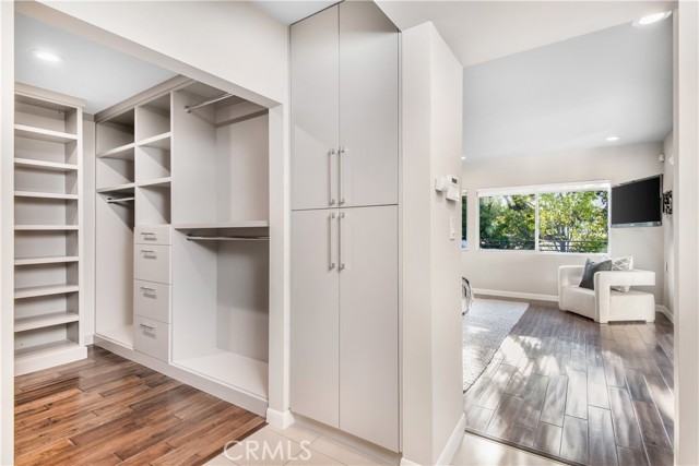 4 Bed Home for Sale in Studio City, California