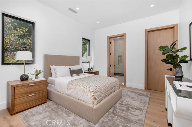 6 Bed Home for Sale in Encino, California