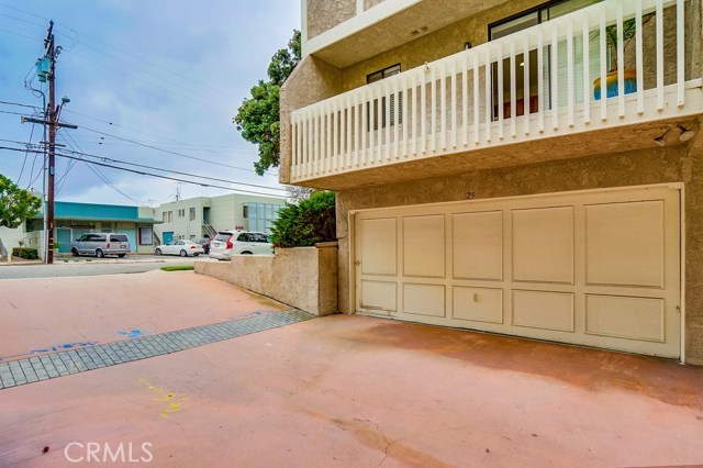 511 Meyer Lane, Redondo Beach, California 90278, 2 Bedrooms Bedrooms, ,1 BathroomBathrooms,Residential,Sold,Meyer,SR19152938