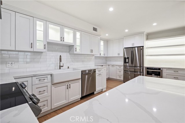1 Bed Home for Sale in Sherman Oaks, California