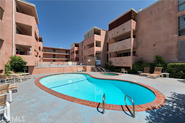 1 Bed Home for Sale in Encino, California