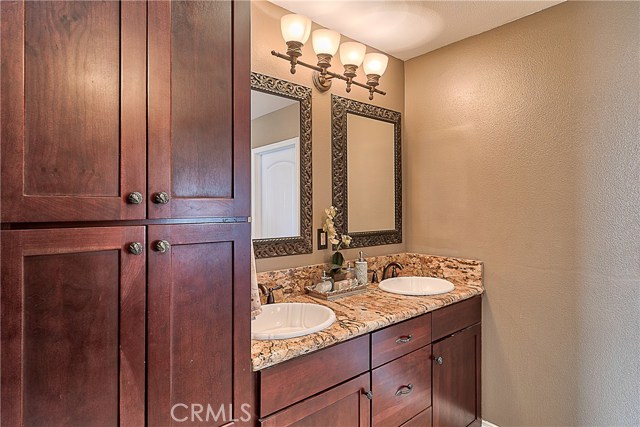 3 Bed Home for Sale in Agua Dulce, California