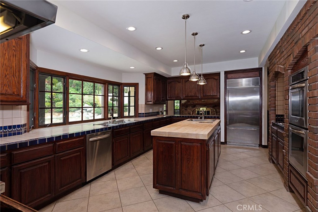 Photo for 6023 WOODLAND VIEW Drive, Woodland Hills, CA 91367 - Listing #SR-19096847 6023 WOODLAND VIEW Drive, Woodland Hills, CA 91367