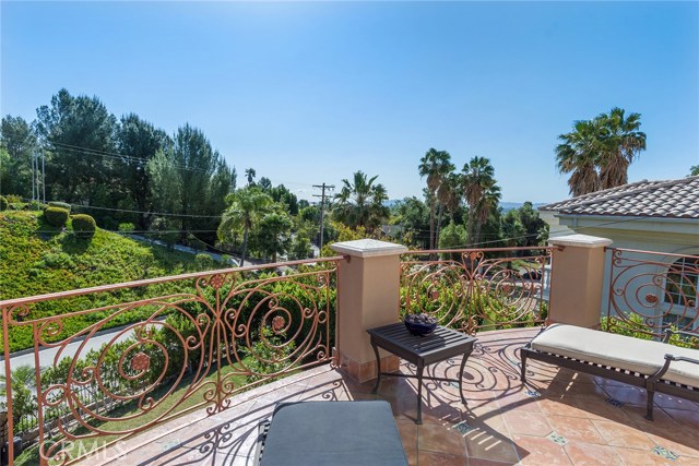 5 Bed Home for Sale in Granada Hills, California