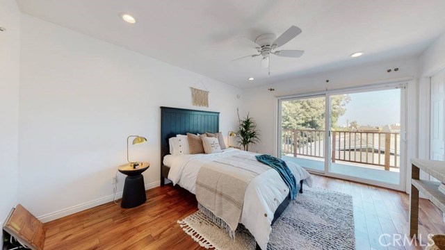 1427 12th Street, Manhattan Beach, California 90266, 2 Bedrooms Bedrooms, ,3 BathroomsBathrooms,Residential,Sold,12th,SR20201962