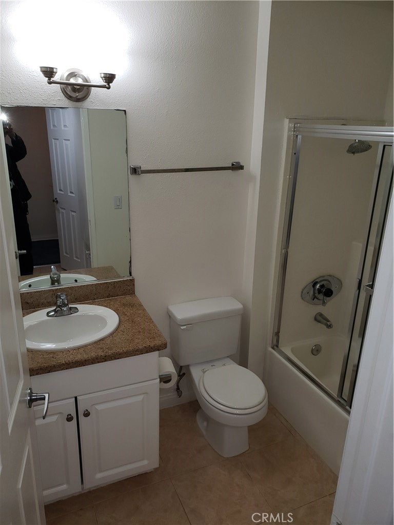 Photo for 5525 Canoga Avenue, 219, Woodland Hills, CA 91367 - Listing #SR-19278251 5525 Canoga Avenue, 219, Woodland Hills, CA 91367