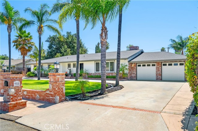 Photo of 958 Waverly Heights Drive, Thousand Oaks, CA 91360