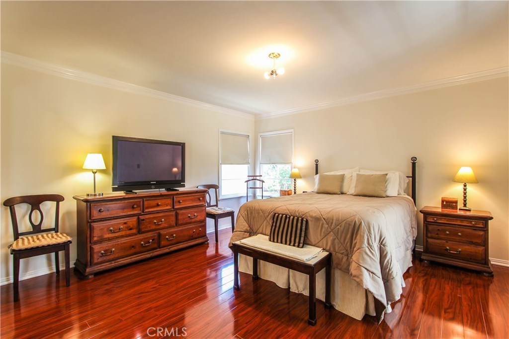 Photo for 1317 IDLEWOOD Road, Glendale, CA 91202 - Listing #SR-19113891 1317 IDLEWOOD Road, Glendale, CA 91202