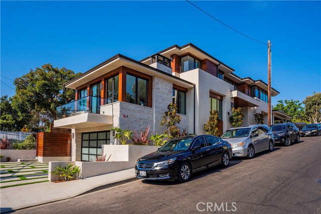 501 18th Street, Manhattan Beach, California 90266, 5 Bedrooms Bedrooms, ,2 BathroomsBathrooms,Residential,Sold,18th,SR19209502