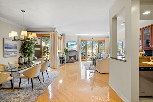 Detail Gallery Image 1 of 1 For 411 N Oakhurst Dr Ph 409,  Beverly Hills,  CA 90210 - 2 Beds | 2/1 Baths