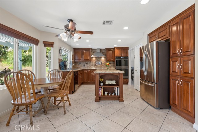 5 Bed Home for Sale in Saugus, California