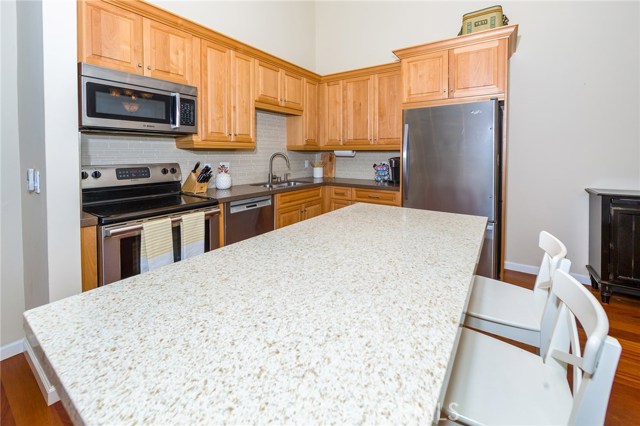 818 Camino Real, Redondo Beach, California 90277, 2 Bedrooms Bedrooms, ,2 BathroomsBathrooms,Residential,Sold,Camino Real,SR20198700
