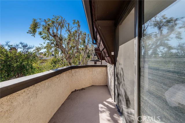 2 Bed Home for Sale in Van Nuys, California