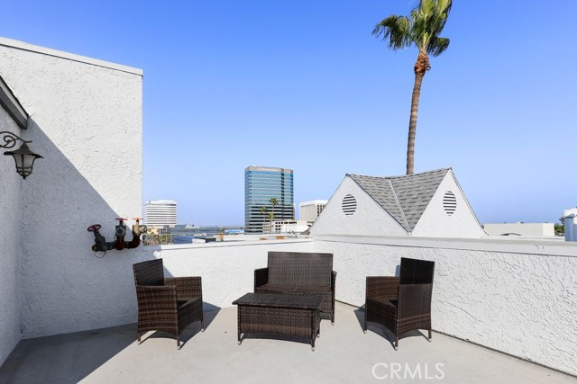 2 Bed Home for Sale in Sherman Oaks, California