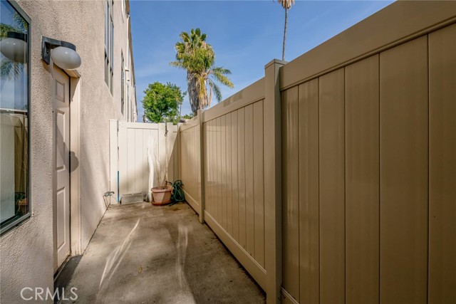 2 Bed Home for Sale in Sherman Oaks, California