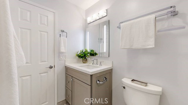 1427 12th Street, Manhattan Beach, California 90266, 2 Bedrooms Bedrooms, ,3 BathroomsBathrooms,Residential,Sold,12th,SR20201962