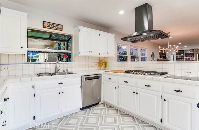 4 Bed Home for Sale in Valley Village, California