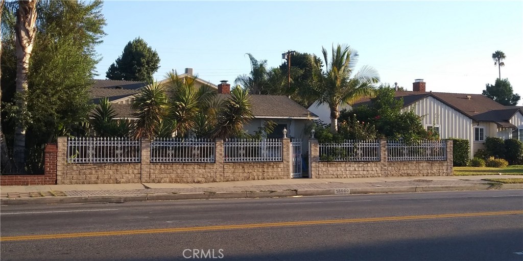 Photo for 18000 VANOWEN Street, Reseda, CA 91335 - Listing #SR-19217709 18000 VANOWEN Street, Reseda, CA 91335
