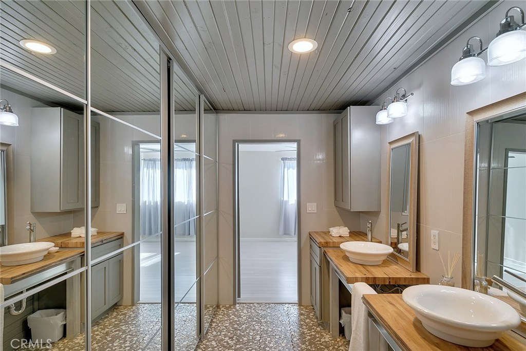 Photo for 333 N LOUISE Street, 19, Glendale, CA 91206 - Listing #SR-19255879 333 N LOUISE Street, 19, Glendale, CA 91206