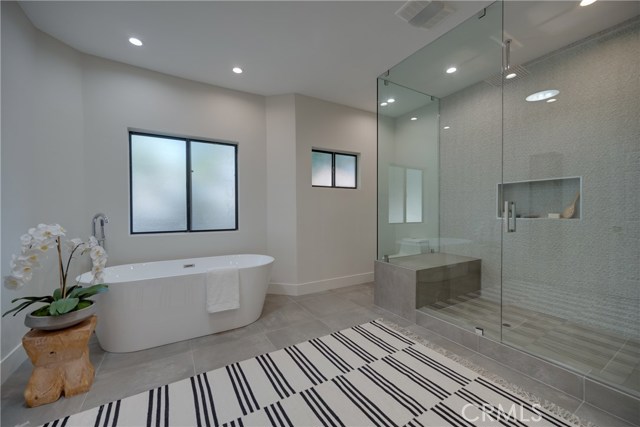 3 Bed Home for Sale in Encino, California
