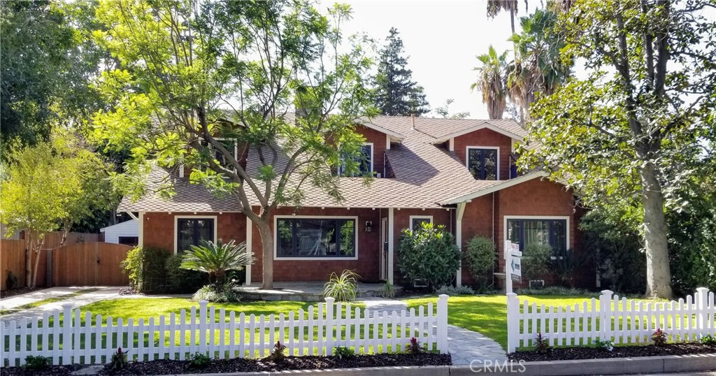 Photo of 4631 LONGRIDGE Avenue, Sherman Oaks, CA 91423