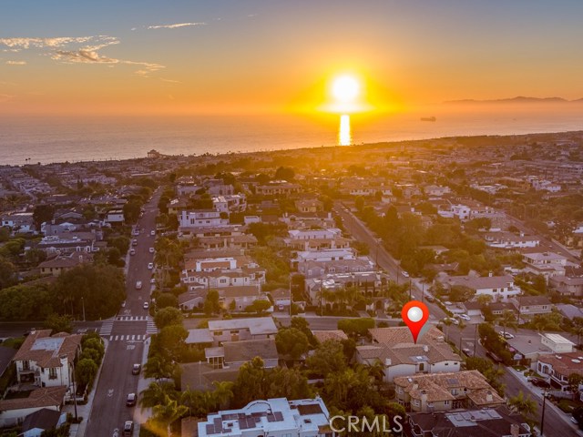 906 9th Street, Manhattan Beach, California 90266, 6 Bedrooms Bedrooms, ,7 BathroomsBathrooms,Residential,Sold,9th,SR20169119