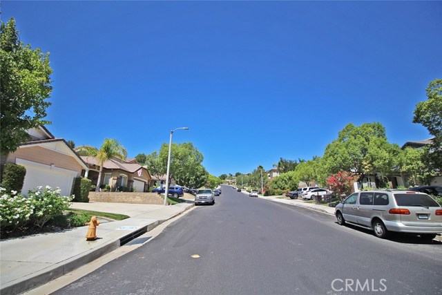 4 Bed Home for Sale in Saugus, California