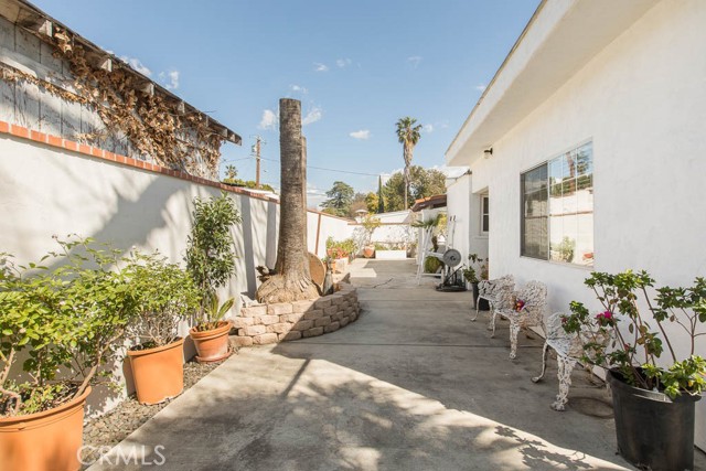 3 Bed Home for Sale in Van Nuys, California