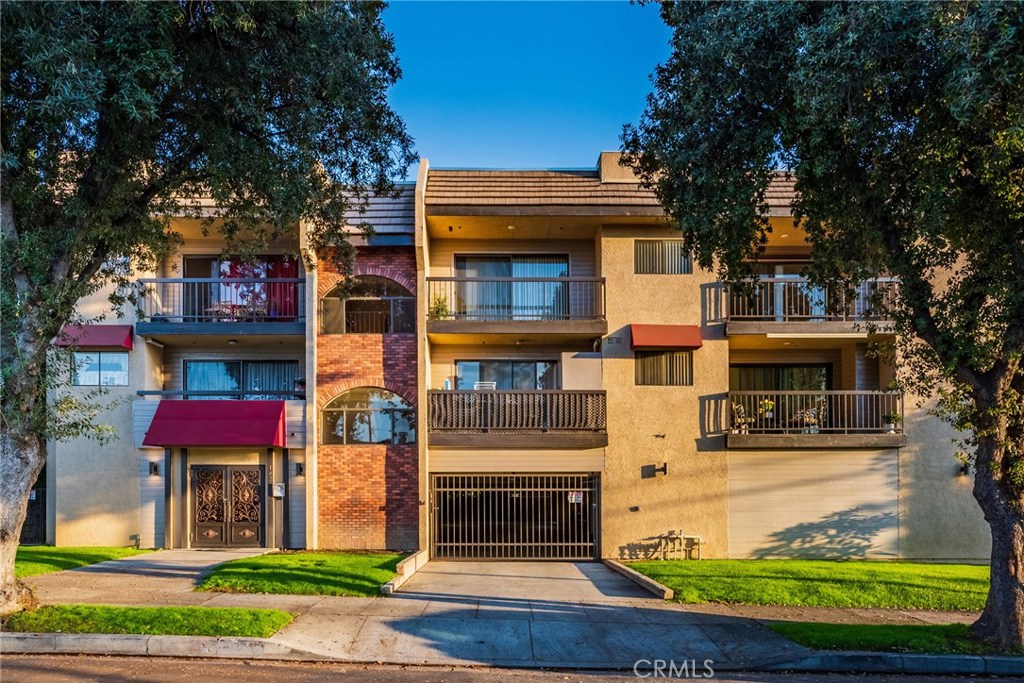 Photo for 1020 DAVIS Avenue, 105, Glendale, CA 91201 - Listing #SR-19270214 1020 DAVIS Avenue, 105, Glendale, CA 91201