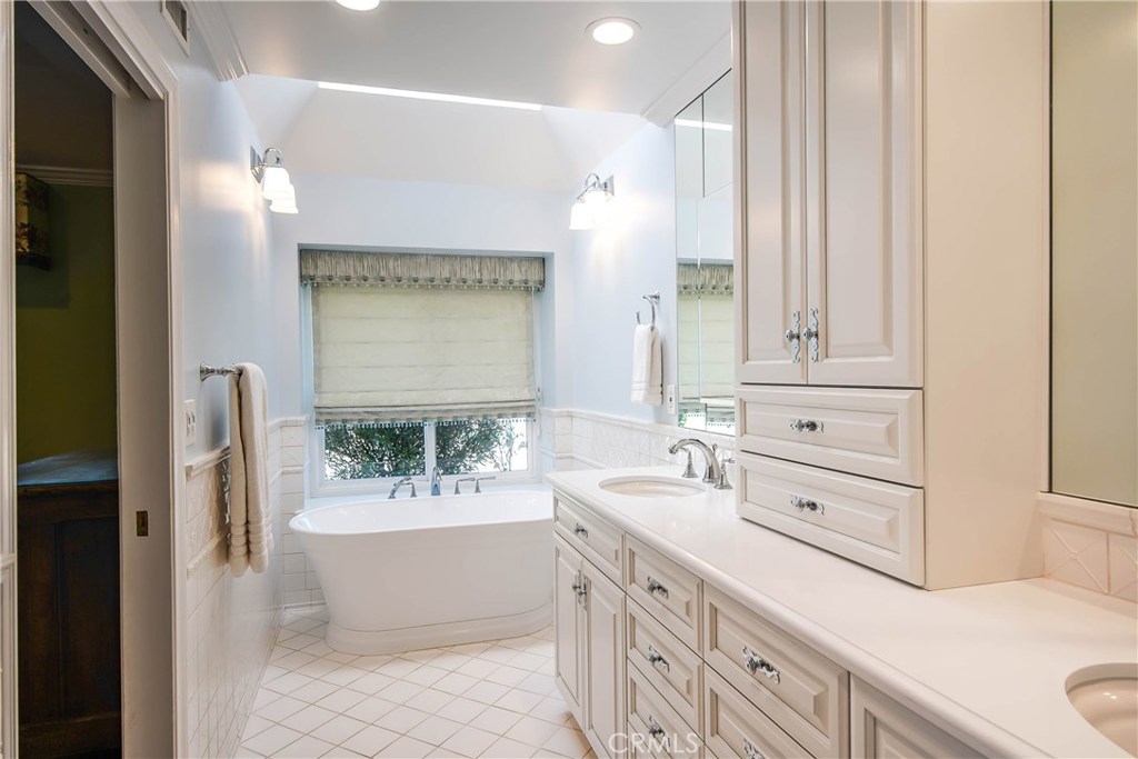 Photo for 23727 Fitzgerald Street, West Hills, CA 91304 - Listing #SR-19270517 23727 Fitzgerald Street, West Hills, CA 91304