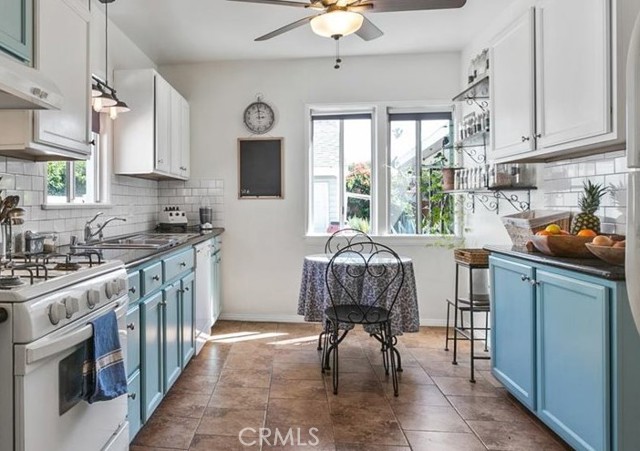 2 Bed Home for Sale in Van Nuys, California